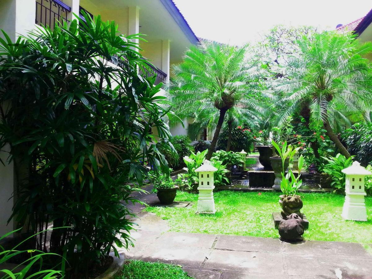 Legian Paradiso Hotel Exterior foto