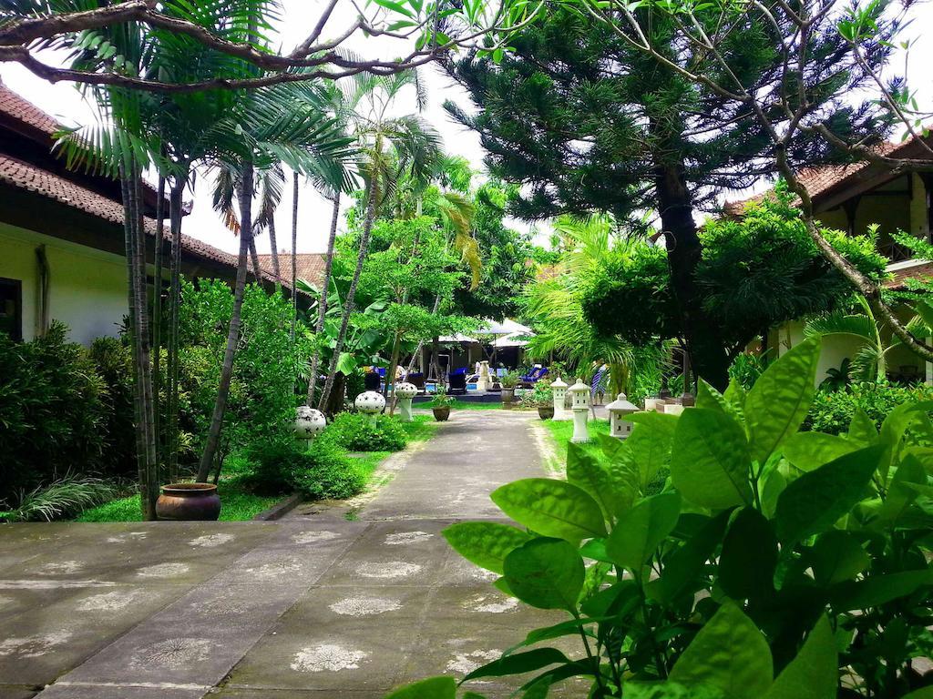 Legian Paradiso Hotel Exterior foto